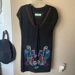 Embroidery detailed dress 